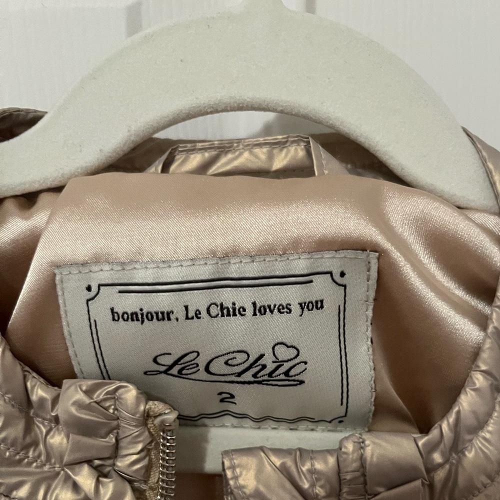 NWOT Chic Gold Puffer Jacket - Picture 3 of 5